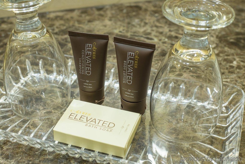 Фото Ayres Hotel Seal Beach