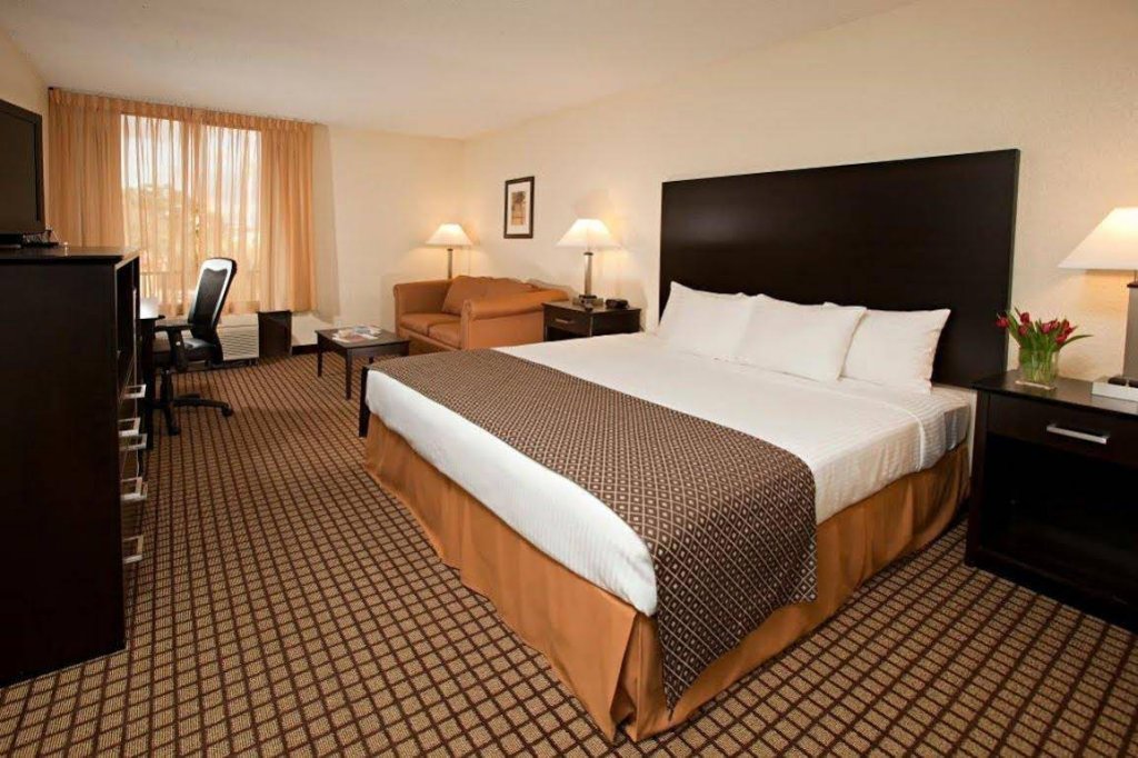 Фото Wyndham I-Drive Avanti Resort & Conference Center