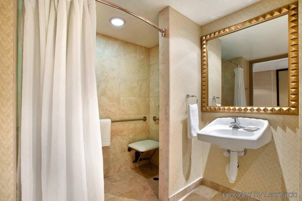 Фото Хилтон