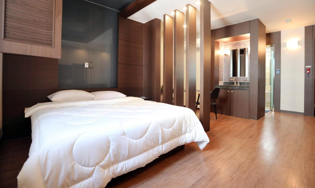 Фото Incheon Airport Hotel June