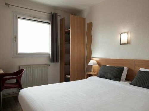 Гостиница The Originals Access, Hôtel les Iris в Берке