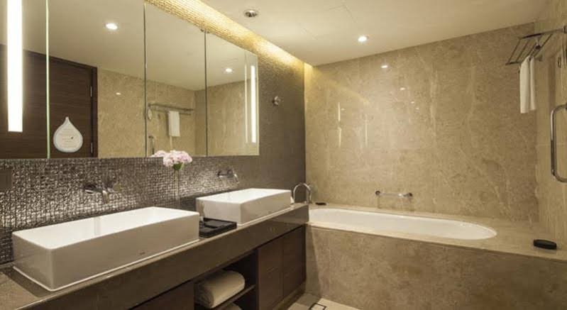 Фото Ascott Raffles City Chengdu