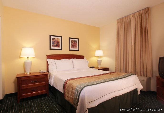 Фото Hawthorn Suites by Wyndham Louisville North