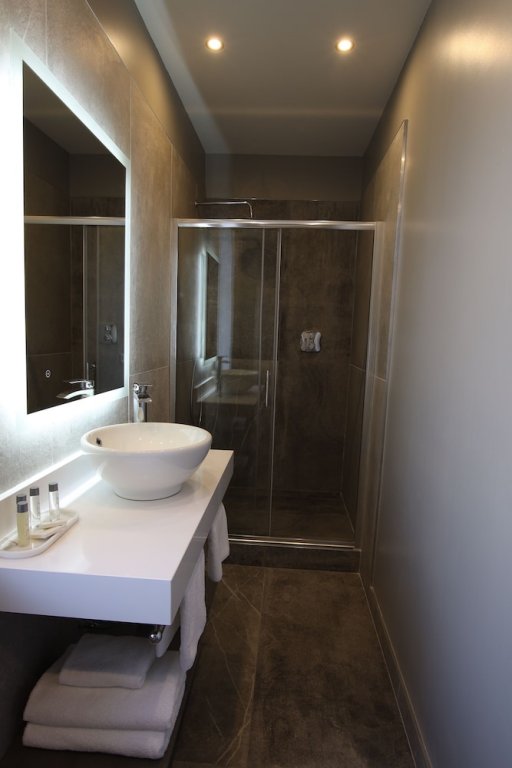 Фото The Station Hotel