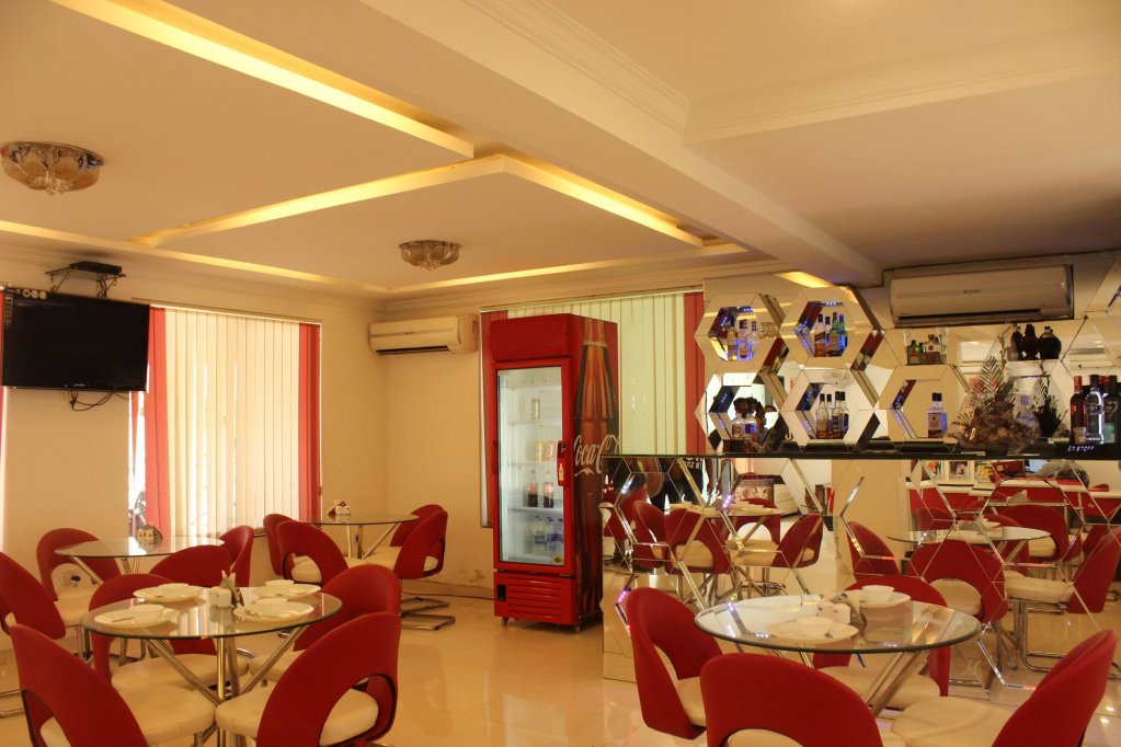 Фото FabHotel Royal Mirage With Pool & Gym, Candolim Beach