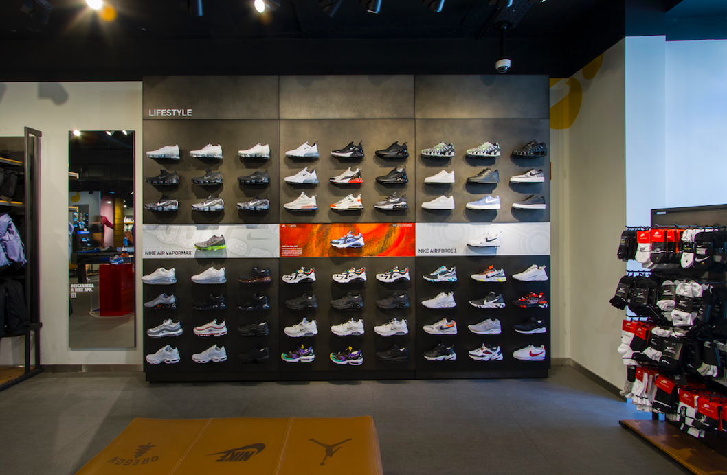 Nike clothing store, Lisbon, Rua Portugal Durão, 23 Yandex