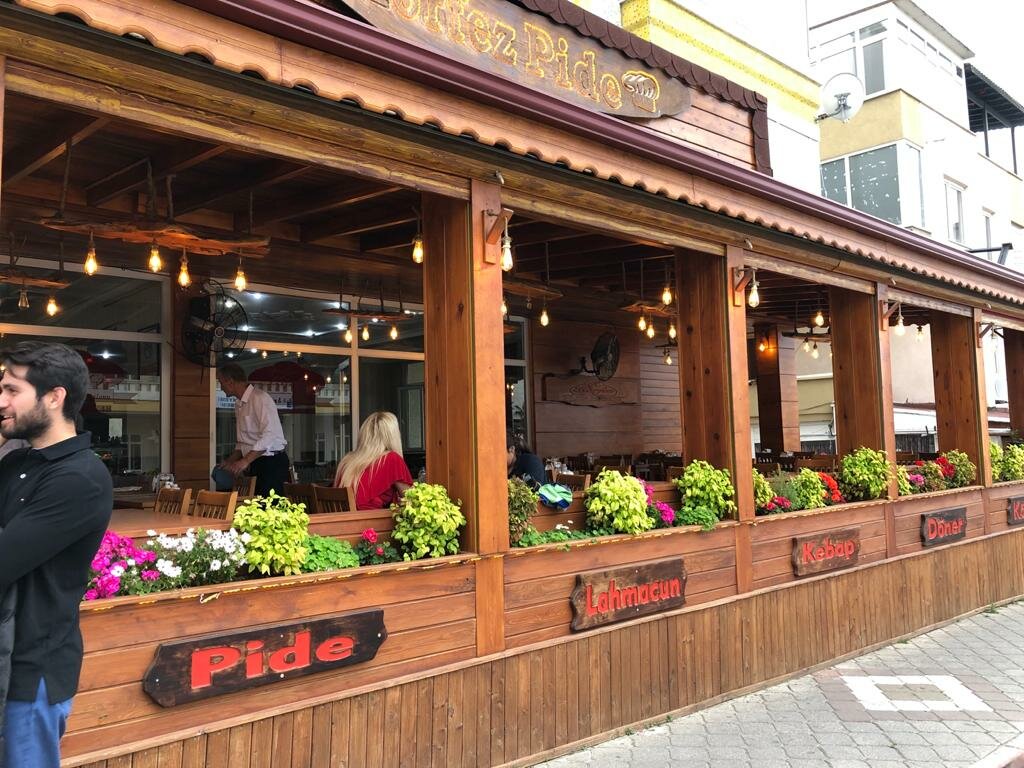Restoran Altınoluk Körfez Pide Kebap Merkez, Edremit, foto