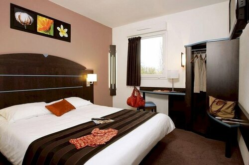 Гостиница Sure Hotel by Best Western Saint-Amand-Les-Eaux