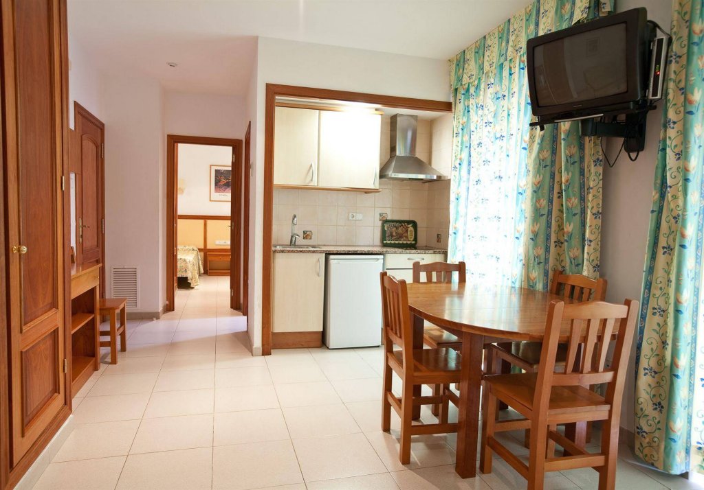 Фото Apartamentos Royal