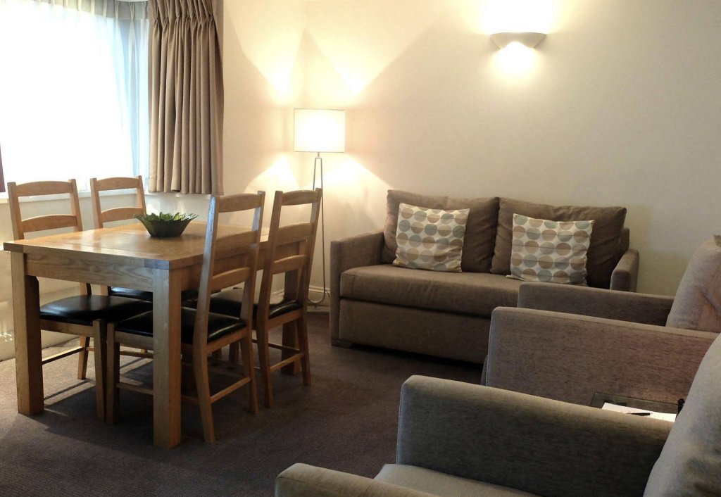 Фото 15 Basil Street