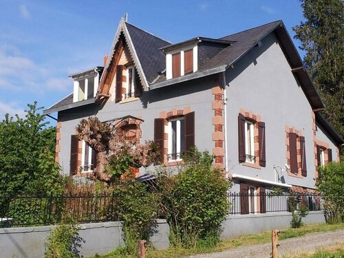 Гостиница Les Buissonnets в Шато-Шиноне-(Виль)