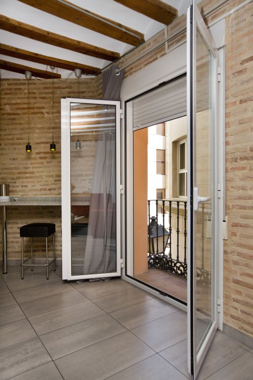 Фото Valencia Lounge Hostel