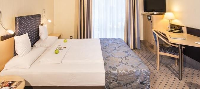 Фото Best Western Plus Crown Hotel