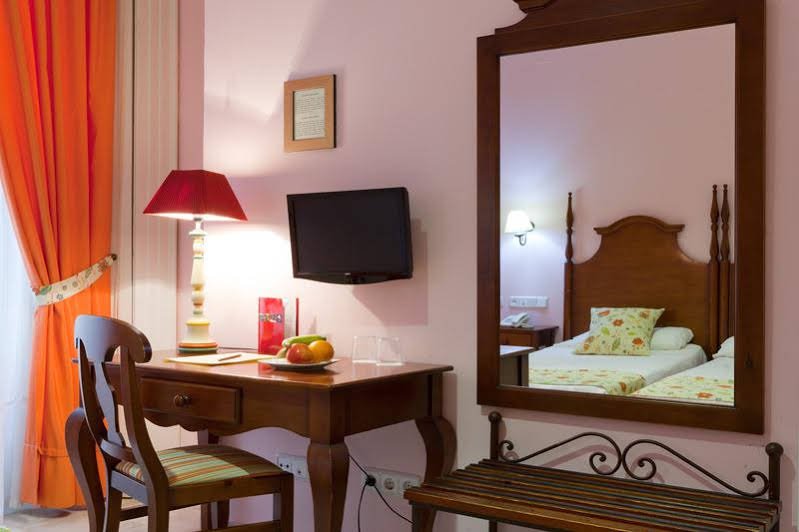 Фото Hotel Las Cortes De Cádiz