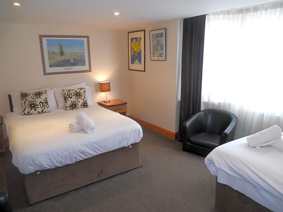 Фото The Old Palace Guest House