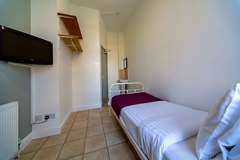 Фото Oyo Kings Hotel