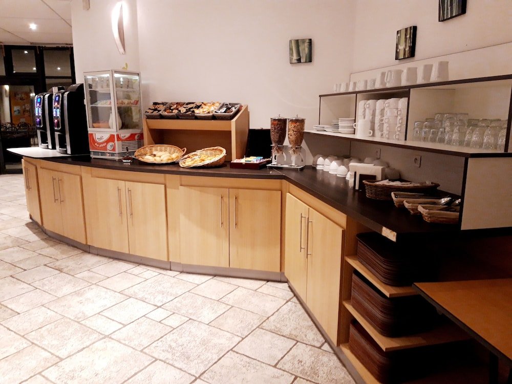 Фото HotelF1 Poitiers Nord Futuroscope