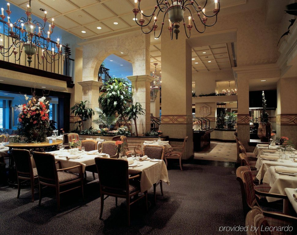 Hotel Fairmont The Queen Elizabeth, Montreal, photo