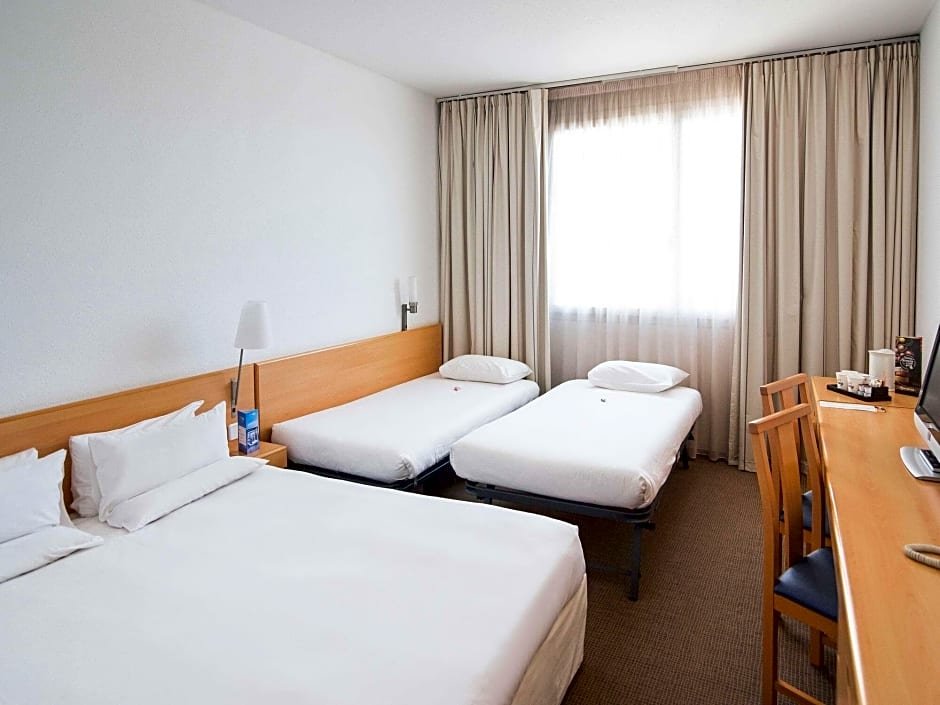 Фото ibis Styles Barcelona Sant Joan Despi