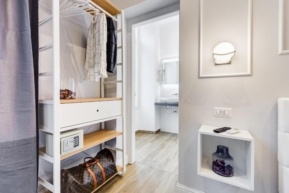 Фото Opera Private Suites