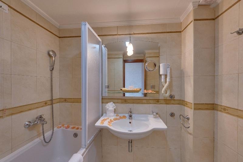 Фото Mediteran Hotel & Resort