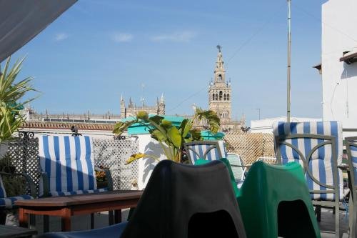 Фото Sevilla Kitsch Hostel Art