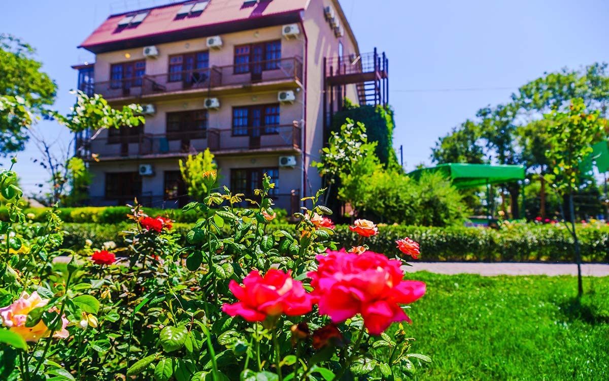 Фото отеля 2