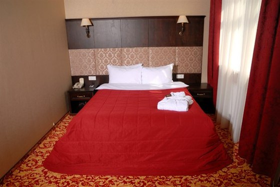 Фото Атташе