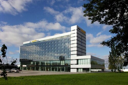 Внешний вид отеля Azimut Аэропорт Отель Екатеринбург в Екатеринбурге, фото 1