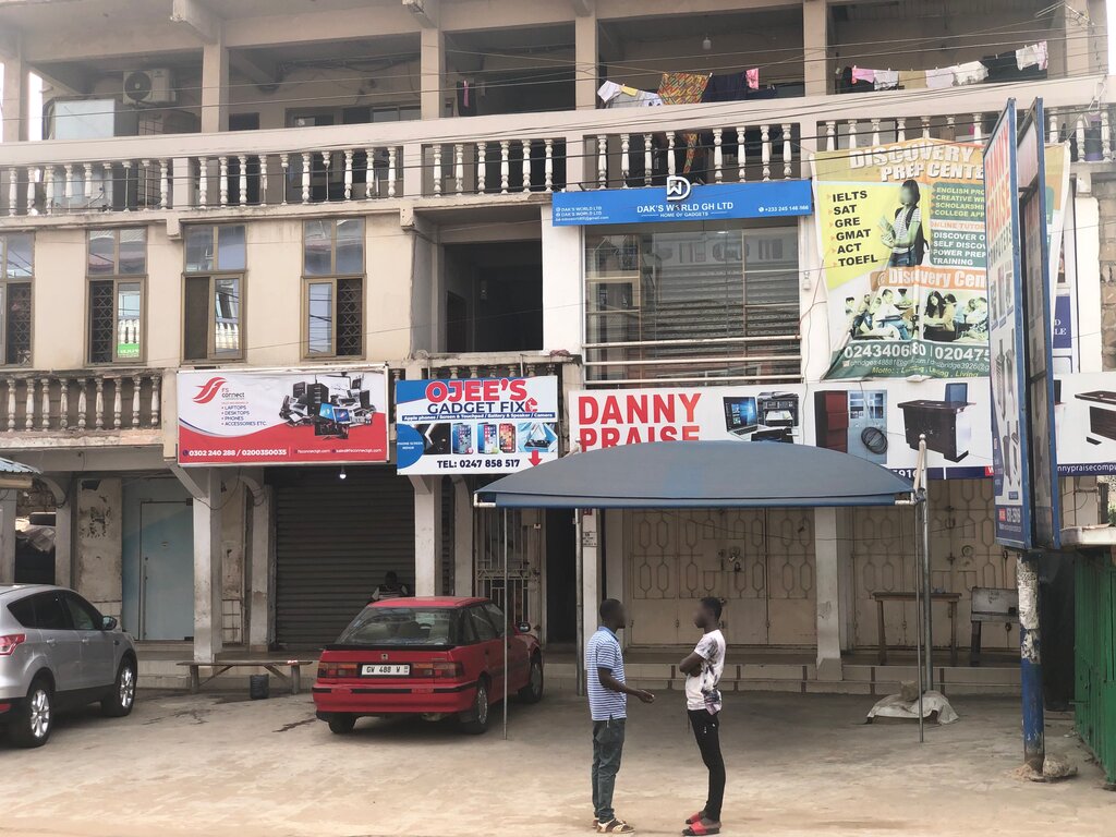 Computer store Fs Connects, Accra, photo