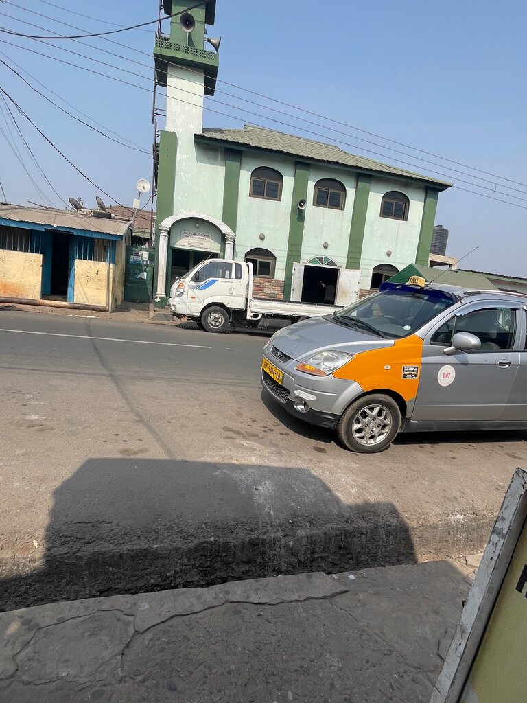Mosque Metro Mosque, Accra, photo