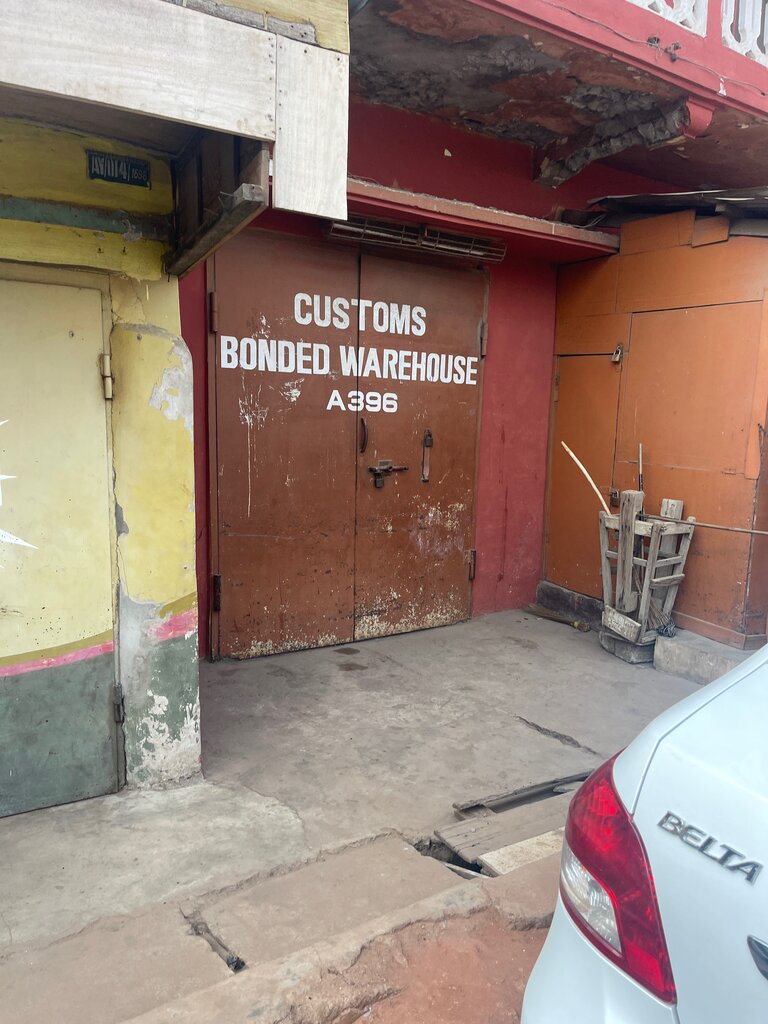 Warehouse equipment Customs Warehouse, Accra, photo