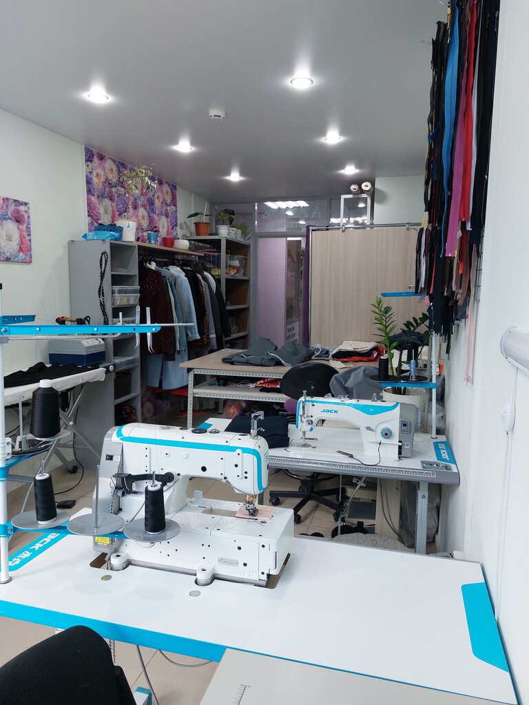 Интерьер для ателье по пошиву одежды - 91 фото