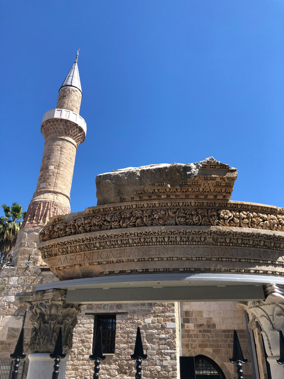 Turistik yerler Kesik Minare, Muratpaşa, foto