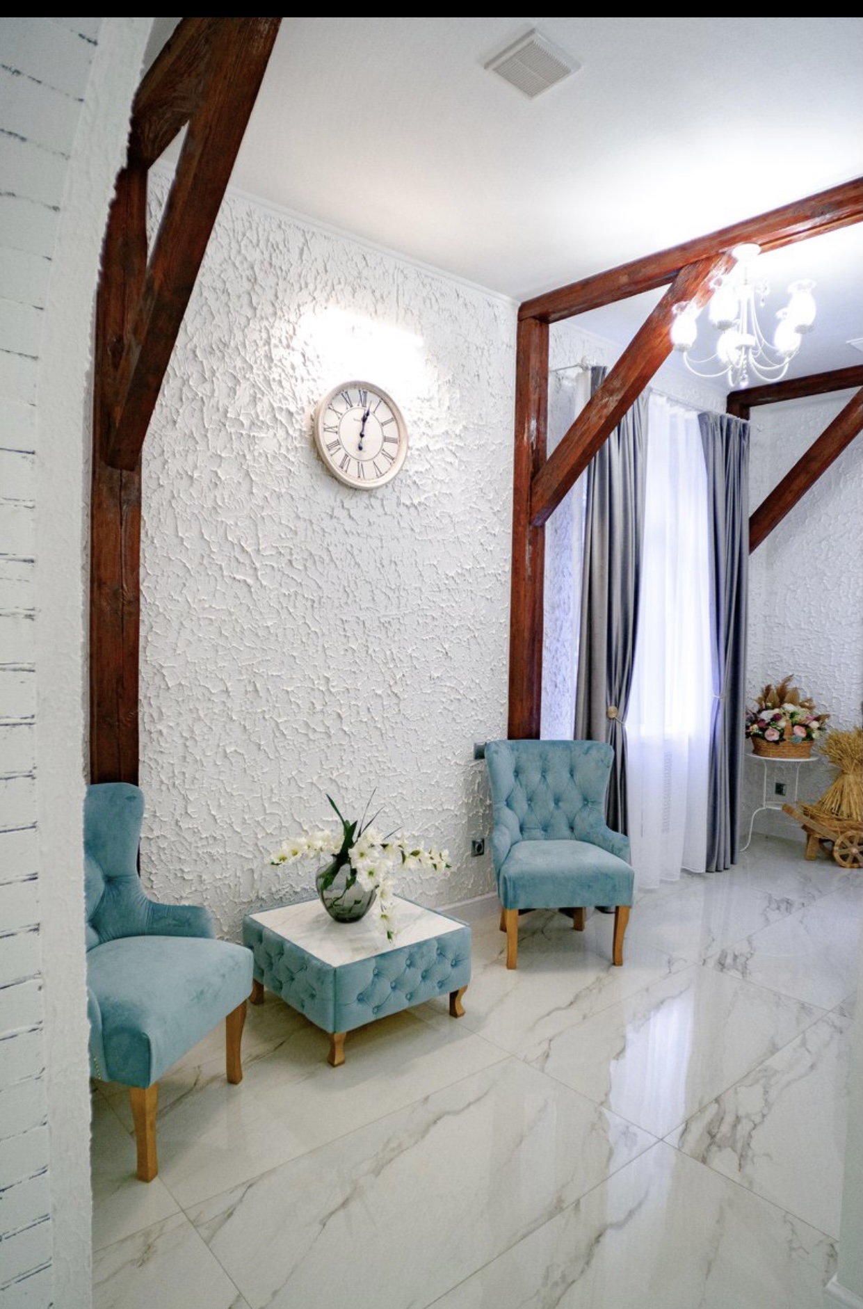 Фото Silver House