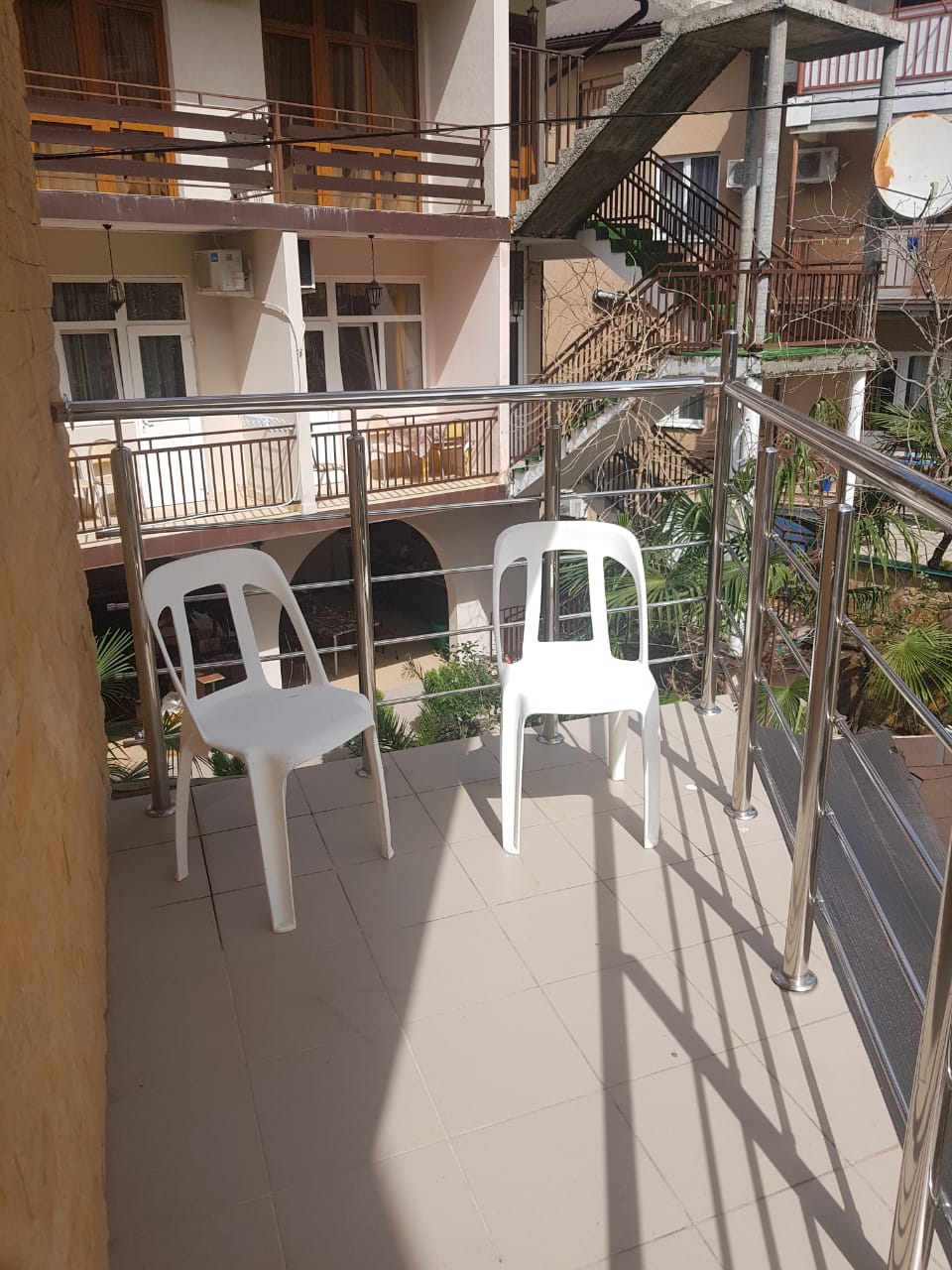 Фото Солнечный