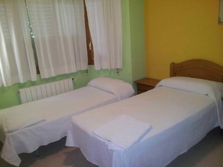 Фото Hostal Asador Julian Brunete