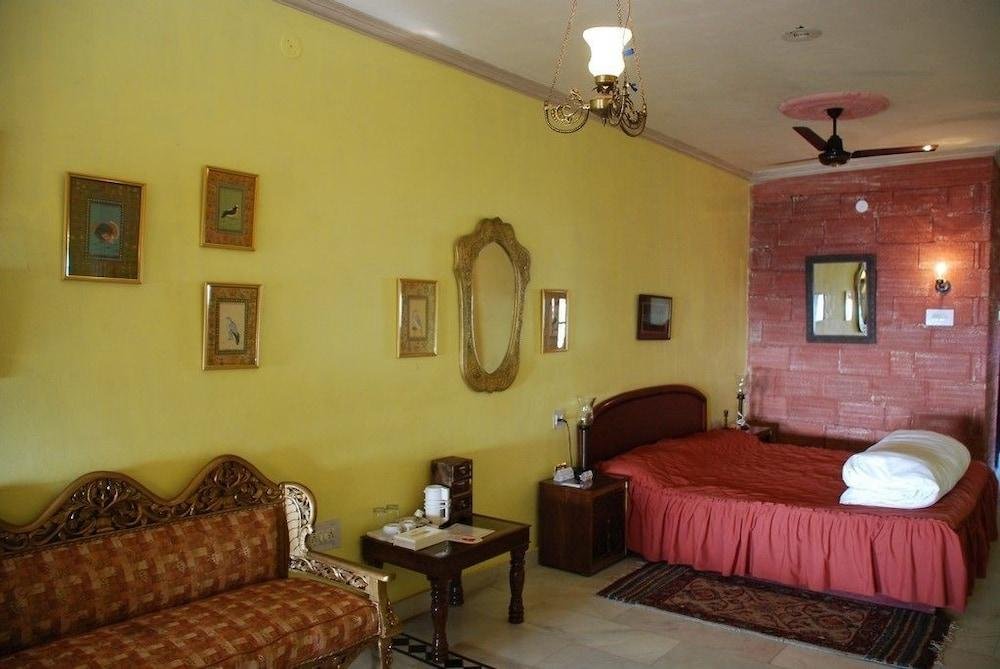 Фото WelcomHeritage Grace Hotel