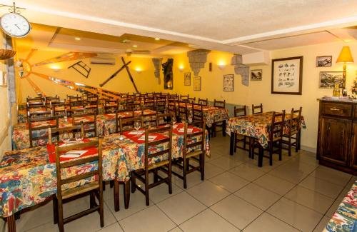 Фото Hotel du Commerce Et de Navarre