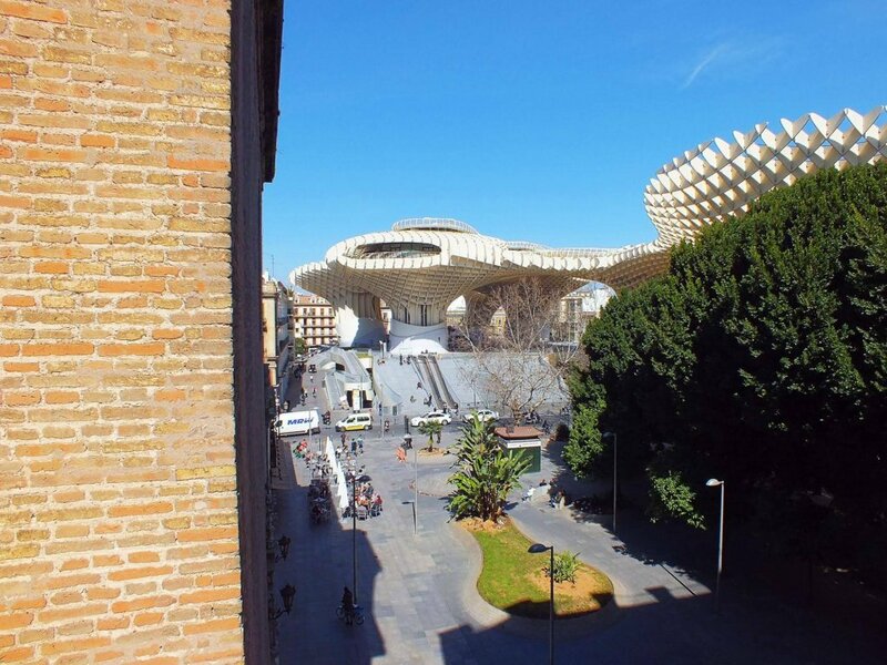 Гостиница Oasis Backpackers' Hostel Sevilla & Coworking в Севилье