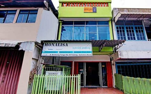 Гостиница Oyo 90468 Monalisa Guesthouse в Паданге