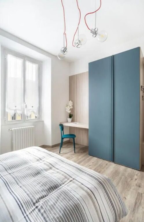 Фото Bright Apartment in De Angeli near Subway