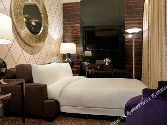 Фото Prince De Galles, A Luxury Collection Hotel, Paris