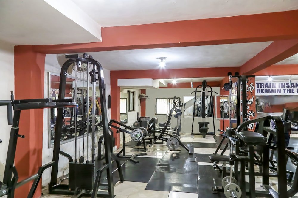 Фото Oyo Flagship 18270 Eon Studio Apartments