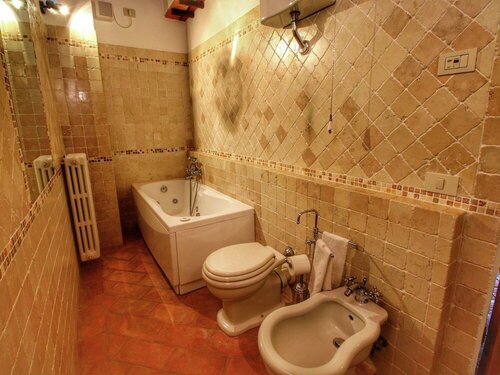 Гостиница Rustic Villa with Private Pool near Montepulciano в Монтепульчане
