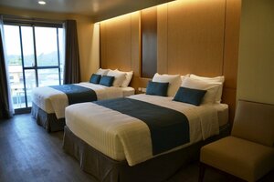 Гостиница West Plaza Hotel Downtown