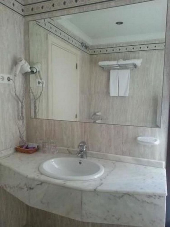 Фото Hospedium Hotel Blu Loiu