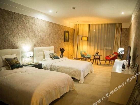 Фото Luoyang Yilu Gangwan Hotel