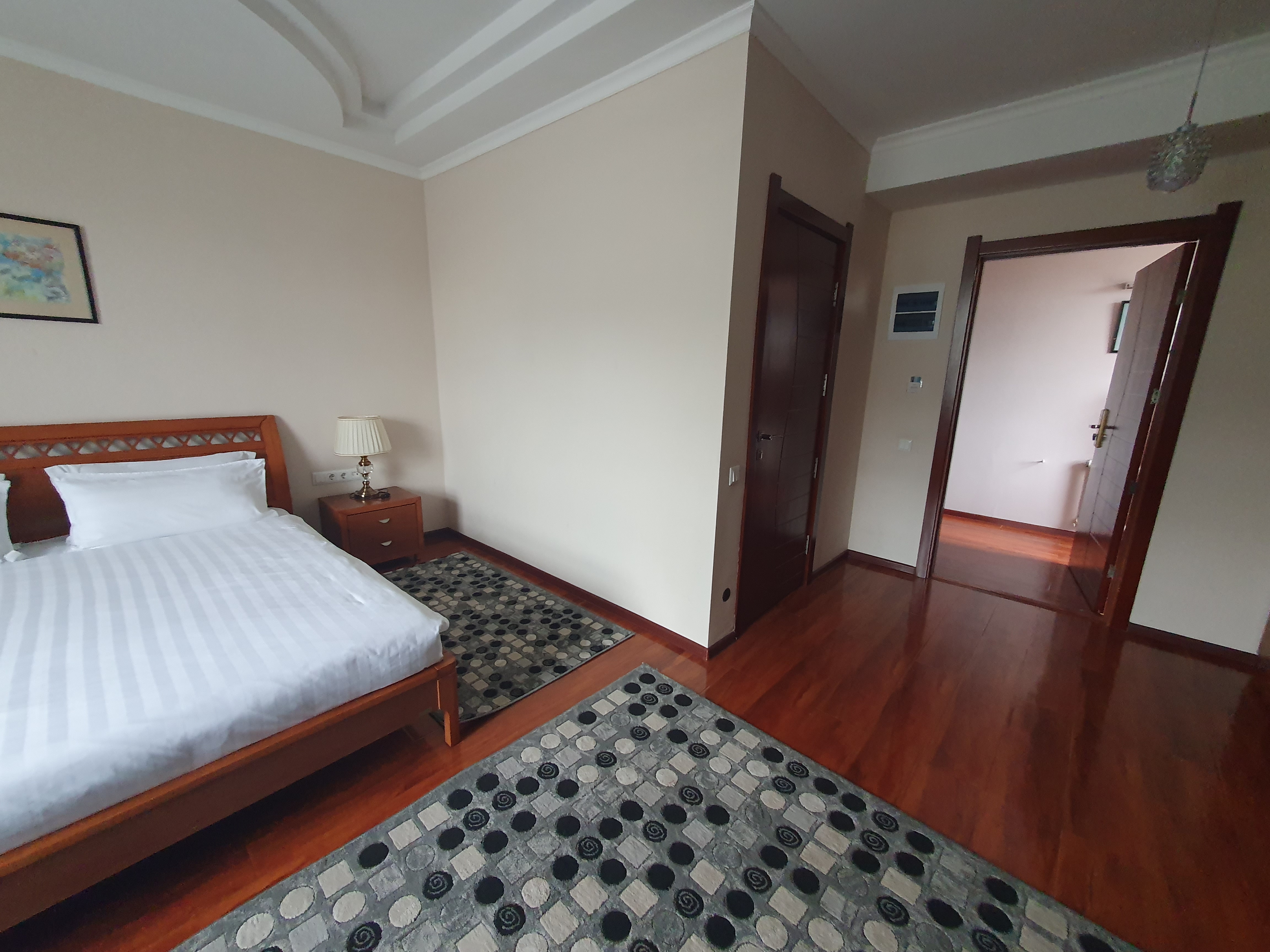 Фото Soluxe Bishkek Hotel