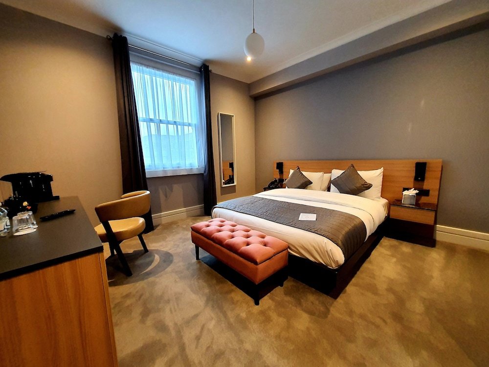 Фото Gainsborough Hotel